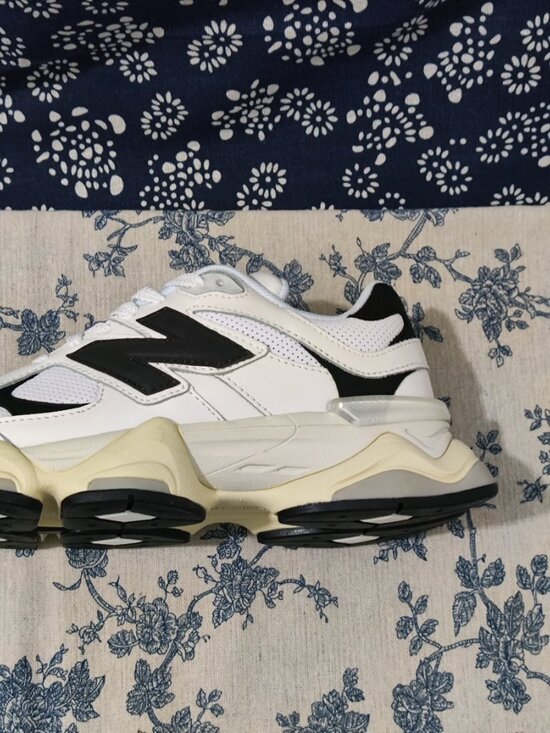 New Balance 9060 Breathable Mesh Retro Running Shoes main image 6